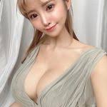 Christopher Tibbs's Instagram, Twitter & Facebook