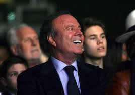 Born 23 september 1943) is a spanish singer, songwriter and former professional footballer.iglesias is recognized as the most commercially successful continental european singer in the world and one of the top record sellers in music history, having sold more than 100 million records worldwide in 14 languages. Julio Iglesias Releases New Single From Upcoming Mexico Album