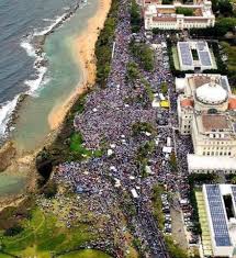 Algo Nunca Visto En Mi Isla Protsta Por La Salida Del Gobernador Ricky Rosello Es Tiempo De Escuchar Al Pueblo Nadie E Puerto Rico Islas Isla De Puerto Rico