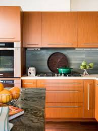 Horizontal Cabinet Pulls Ask Maria Will My White Kitchen Be Cold Horizontal Modern Kitchen Cabinets Modern Kitchen Hardware Contemporary Kitchen Cabinets