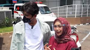 Harris vriza live on instagram ✨ note : Ria Ricis Jalan Bareng Harris Vriza Statusnya Apa Suara Jabar
