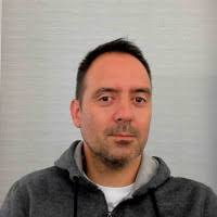 200+ perfiles de «Derek»