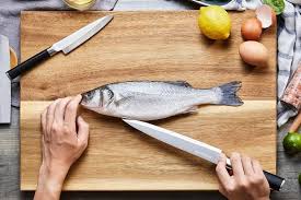How To Professionally Scale Gut And Clean Fish Cleaning Fish How To Cook Fish Mackerel Fish