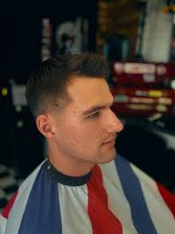 Spaces available Saturday!🫡 *Now offering kids cuts* Click the link below  to book an appointment or drop me a message