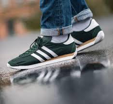 Sports shop for adidas shoes and sportswear: Adidas Country Shoes Online
