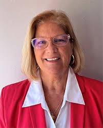 Heidi Starnes's Instagram, Twitter & Facebook