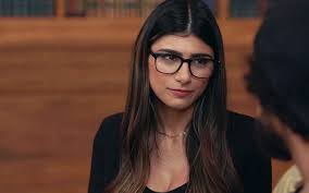 Onlyfans content creators are the only ones allowed to make posts here. Why Is Mia Khalifa Using Onlyfans For Non Xxx Content Film Daily