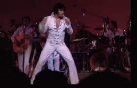 Elvis Gif Elvis Discover Share Gifs Elvis Presley Pictures Elvis Presley Memories Elvis Presley Concerts