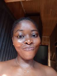 Allright Family & Friends voting will end at 12pm tomorrow lets do our  family & friend Lisa Moore-Walterhouse needs our help to win this smile  makeover Please let's help her by viewing