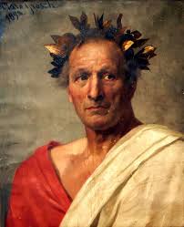 Caesar fuisse traditur excelsa statura, colore candido, teretibus membris,  nigris vegetisque oculis, valetudine prospera” (Caesar is said to have been  of tall stature, with a fair complexion, well-proportioned limbs, lively  and dark