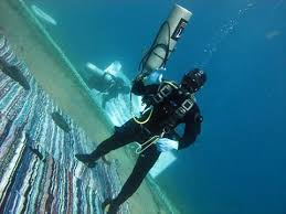 بالصور الغطاس صدام الكيلاني يبدأ يومه الرابع تحت سطح مياه مدينة دهب بوابة الشروق نسخة الموبايل