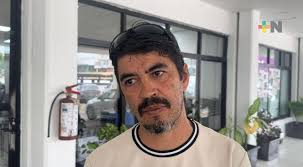 Salitre y nortes han dañado esculturas hechas de cemento y varilla en  Coatza