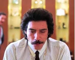 Fue un estafador desde que nació': Biografía de Luisito Rey revela sus  oscuros secretos