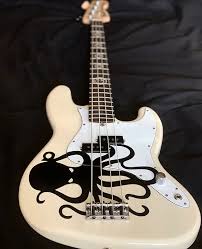 9 user reviews of mark hoppus bass by fender. Fender Mark Hoppus Artist Series Signature Jazz Bass 2003 2015 Reverb Mark Hoppus Bass Fender American Deluxe Fender Bass