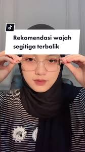 Kacamata untuk Wajah Segitiga Terbalik: Rekomendasi Keren!