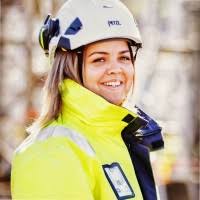 400+ "Nadia" profiles