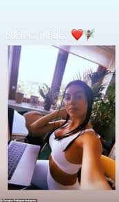 It has a population of. Georgina Rodriguez Setzt Auf Eine Sehr Vollbusige Anzeige In Tiefem Leopard Print Bikini Aktuelle Boulevard Nachrichten Und Fotogalerien Zu Stars Sternchen
