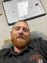 Hi everyone, I hope to connect with a beautiful lady here i'm Single and  seriously searching🎉