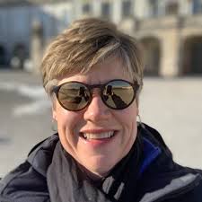 Amy Isola's Instagram, Twitter & Facebook