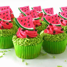 What a fun summertime party theme! 12 Fun Summer Cupcake Ideas Wilton
