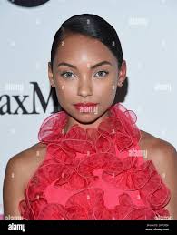 Arrival arriving arrivals hi-res stock photography and images