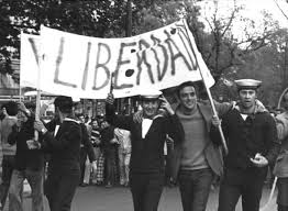 A revolução do 25 de abril como um património seu. Galeria Da Fotos 25 De Abril
