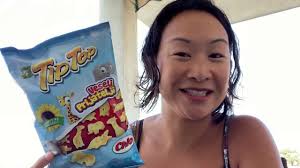 Kimberly reviews Tip Top puffed snacks in Croatia