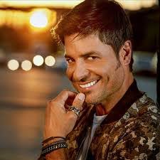 Eliot Rivera's Instagram, Twitter & Facebook