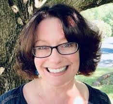 Jennifer Lahaie's Instagram, Twitter & Facebook