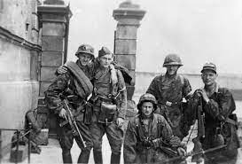 Complete sountrack from the wwii miniseries, unsere mütter unsere väter (generation war). Unsere Mutter Unsere Vater Wie Im Deutschen Fernsehen Aus Opfern Tater Wurden Zeitgeschichte Online