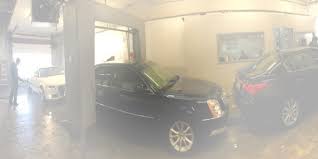 Outre le lavage auto, nettoyage intérieur et extérieur à la main de votre voiture, notre équipe se charge de remettre à neuf votre véhicule grâce à des prestations en esthétique automobile. Lave Auto Plus Lavage D Auto A La Main Longueuil Blv Cure Poirier