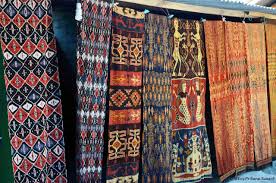 Bahkan kain tenun khas lombok sudah terkenal hingga mancanegara. 6 Motif Kain Khas Sumba Trip Sumba