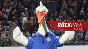 Welches erlebnis mit holstein kiel wirst du nie vergessen? Holstein Kiel On Twitter Ruckpass Mit Stolle Richtig Wenn Deine Lutten Dem Ksv Maskottchen Schon Immer Mal Eine Frage Stellen Wollten Dann Ist Jetzt Die Zeit Dazu Gekommen Denn Stolle Ist Der