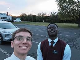 I'm ready for church. Happy Sunday. Who wants to go to church with me? Send  me a dm