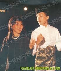 Ada 20 gudang lagu suasana hari raya spesial terbaru, klik salah satu untuk download lagu mudah dan cepat. Lirik Lagu Suasana Hari Raya Oleh Anuar Zain Dan Elina Aerill Com Lifestyle