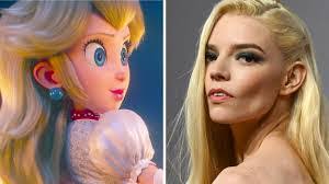 Deanne Hobson's Instagram, Twitter & Facebook