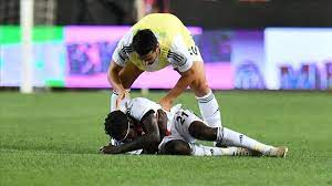 Emre belözoğlu'yla özdeşleşen alo ben emre abin sözüne gönderme yapan 30 yaşındaki futbolcu paylaşımında, alo kardeşim ben n'sakala abin ifadelerini kullandı. Pcszd8crygmxem