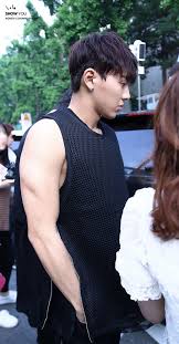 29 Completely Necessary Photos Of Shownu S Arms Koreaboo Shownu Monsta X Shownu Monsta X