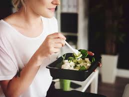 Making the choice to eat healthy is to remove if you'd like to get started eating healthier, click here to learn about how to eat clean for beginners. 3 Ways To Eat Healthy At The Office American Heart Association