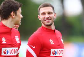 Niestety zarówno świerczok, jak i skrzydłowi chyba założyli się o to, kto zmarnuje lepszą sytuację. Rwaq85k Twxaom