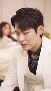 Reborn Vengeance: Unveiling Past Love and Betrayal