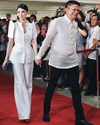 6 Times Heart Evangelista Wore A Terno And Slayed Star Style Ph Filipiniana Dress Filipino Fashion Heart Evangelista
