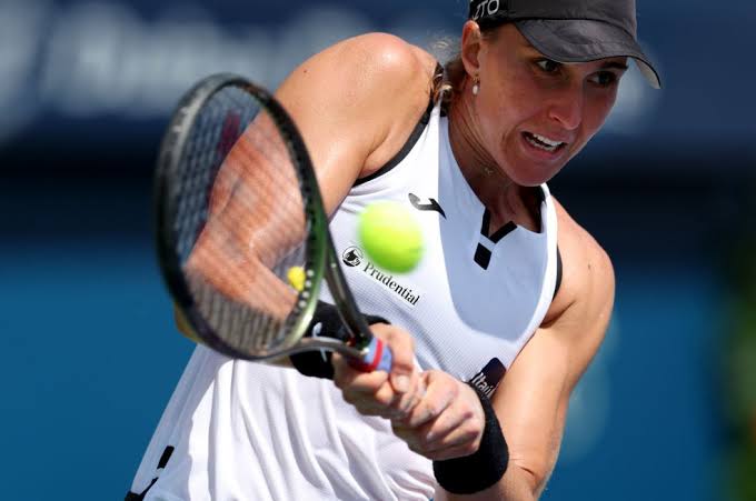 Rumo ao top 10 Bia Haddad vence mais uma