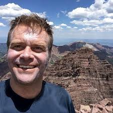 Martha and Everyday Food cohost Margot Olshan make matzo ball soup for  Passover. Get the recipe: bit.ly/426adkW