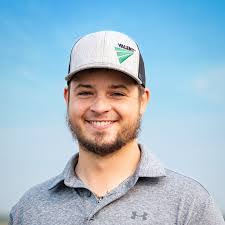 Hallie Butler's Instagram, Twitter & Facebook