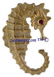 Look for classic, timeless designs that never go out of style like gold chains and pendant necklaces. Seahorse Jewelry