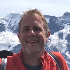 Make your retail teams learn, communicate and perform better