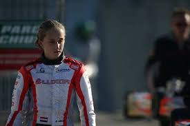 Maya weug, 16 anni, è pronta a scrivere una pagina di storia della ferrari. Facebook