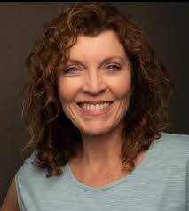 Amanda Max's Instagram, Twitter & Facebook