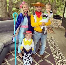 40 of the best family costumes ideas for halloween. Best Family Halloween Costumes Of 2020 The Petite Rainbow